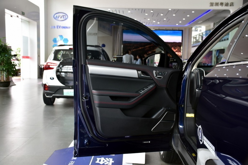  唐新能源 2021款 EV 四驱高性能版尊荣型