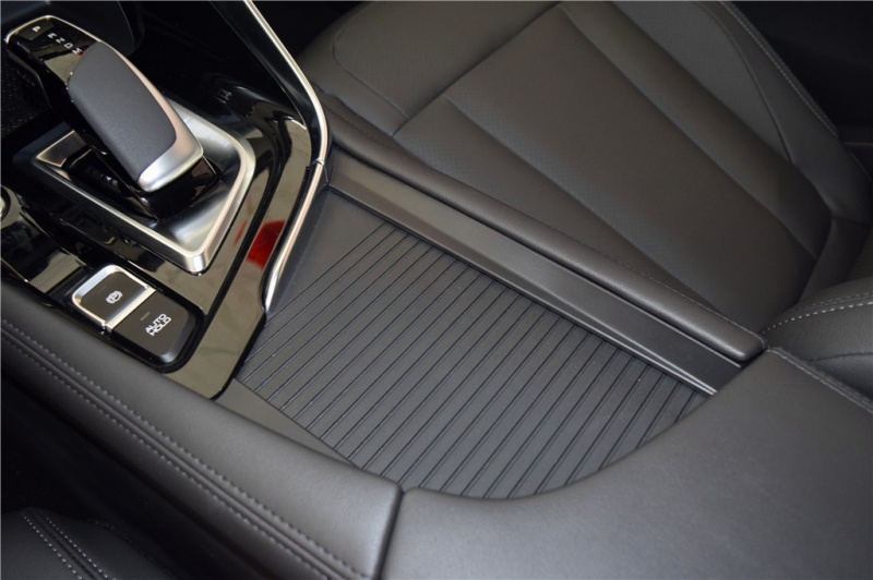 东风风神AX7 2023款 马赫版 1.5T DCT 冠军传奇版 东风风神AX7 2023款 马赫版 1.5T DCT 冠军传奇版