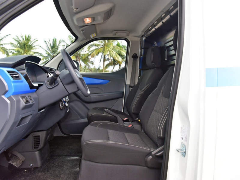  上汽大通MAXUS EV30 2023款 纯电智能物流专家长轴国轩