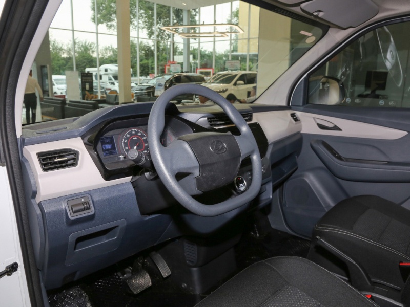  上汽大通MAXUS EV30 2021款 纯电智能物流专家长轴宁德时代