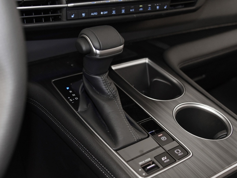 赛那SIENNA 2026款 2.5L 双擎两驱铂金版 赛那SIENNA 2026款 2.5L 双擎两驱铂金版