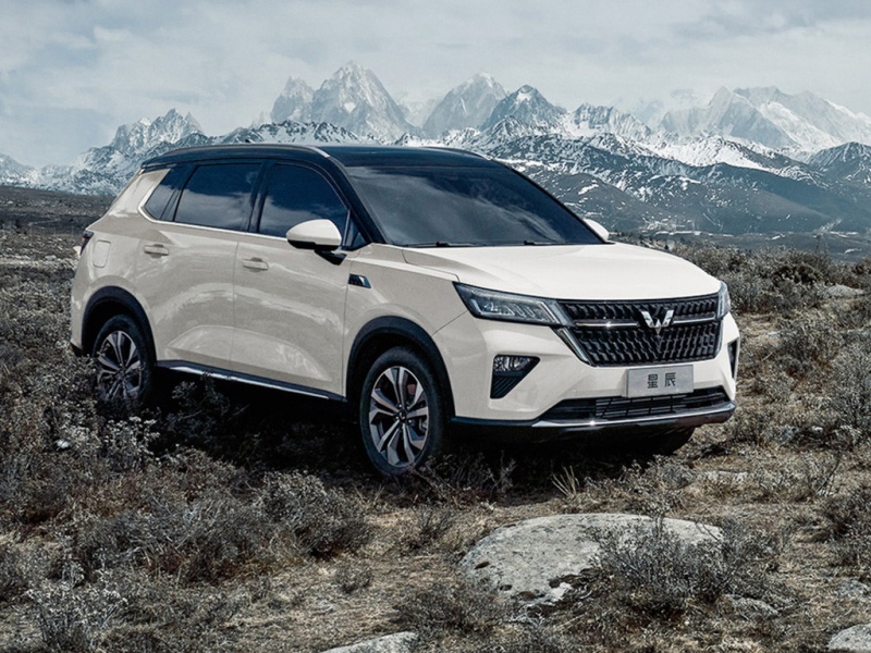 五菱星辰 2021款 1.5T 手动星享版