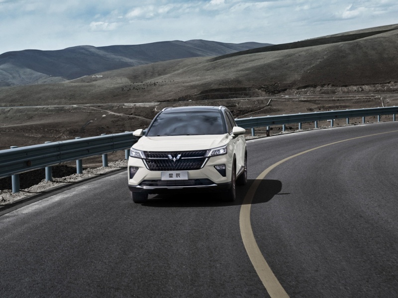 五菱星辰 2021款 1.5T 手动星享版