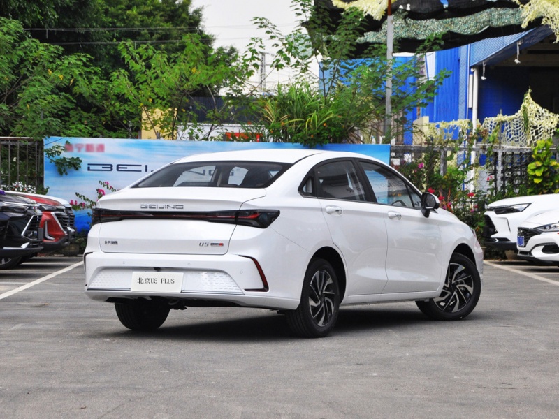 北京U5 PLUS 2023款 1.5L CVT尊贵版