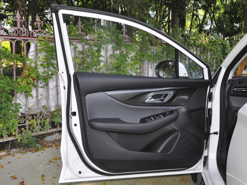 北京U5 PLUS 2023款 1.5L CVT尊贵版 北京U5 PLUS 2023款 1.5L CVT尊贵版