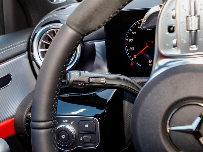 奔驰A级AMG(进口) 2024款 改款 AMG A 45 S 4MATIC+ 奔驰A级AMG(进口) 2024款 改款 AMG A 45 S 4MATIC+