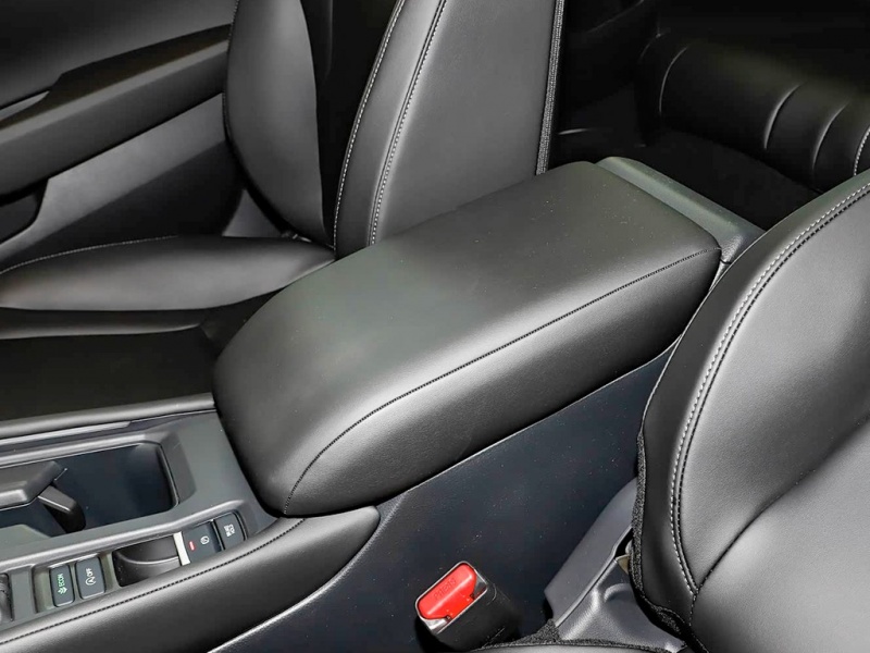  雅阁 2025款 运动系列 260TURBO 舒适版