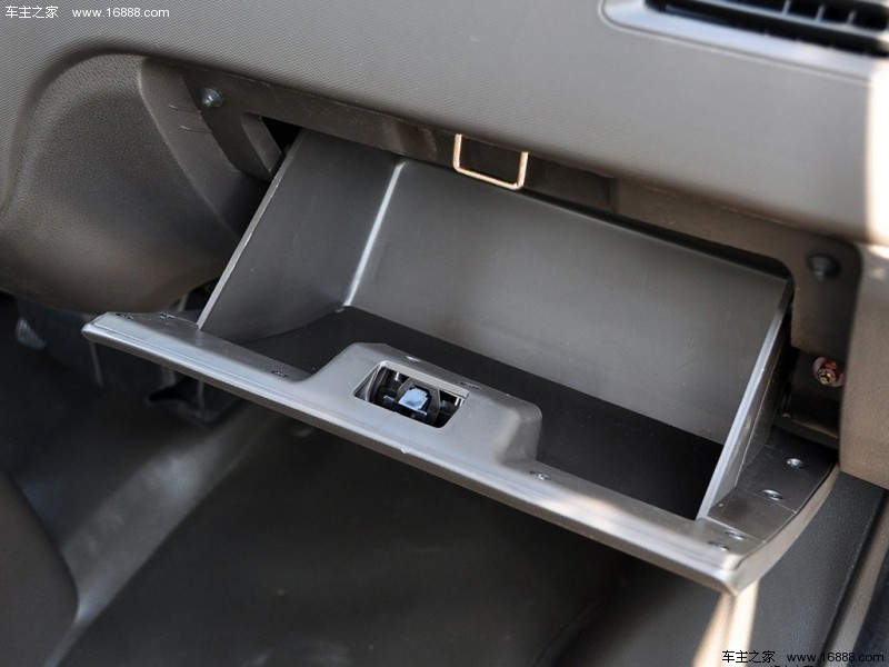  五菱荣光 2021款 1.5L加长基标准型封窗车空调版2座L3C