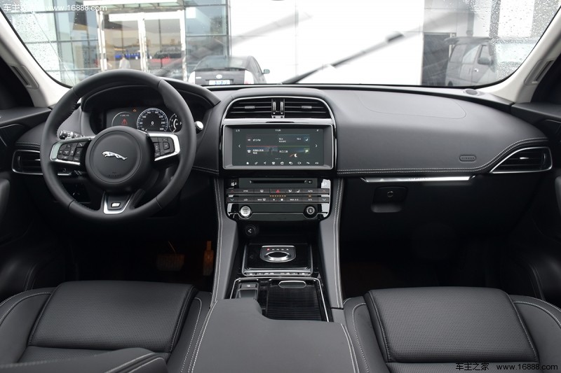  捷豹F-PACE 2023款 2.0T HSE 