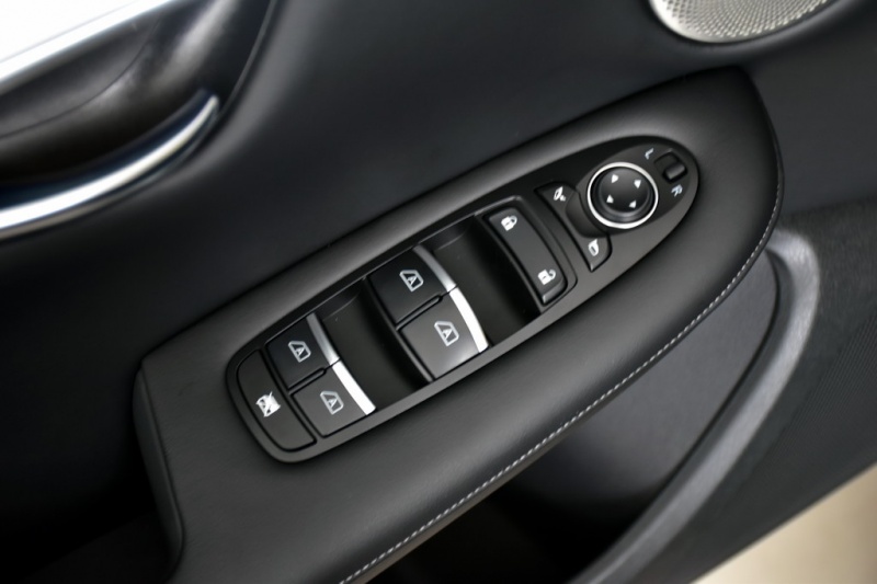  英菲尼迪QX50 2022款 2.0T 四驱智能版