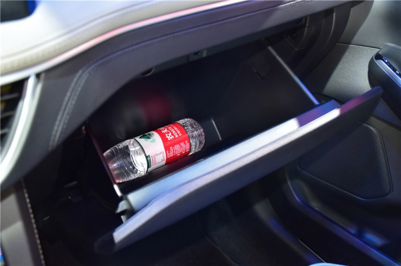  锐际 2024款 EcoBoost 245 两驱悠享款