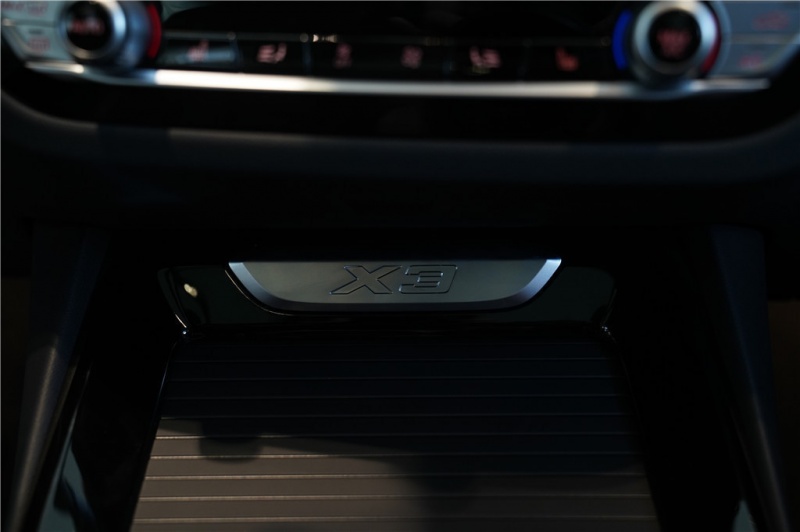  宝马X3 2022款 改款二 xDrive30i 领先型 M曜夜套装