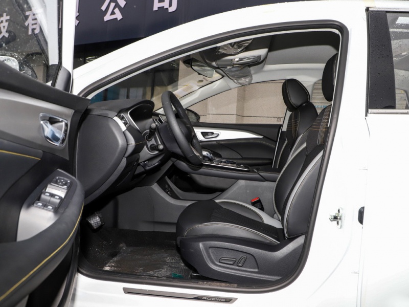  荣威i6 MAX新能源 2022款 EV 600天幕旗舰版