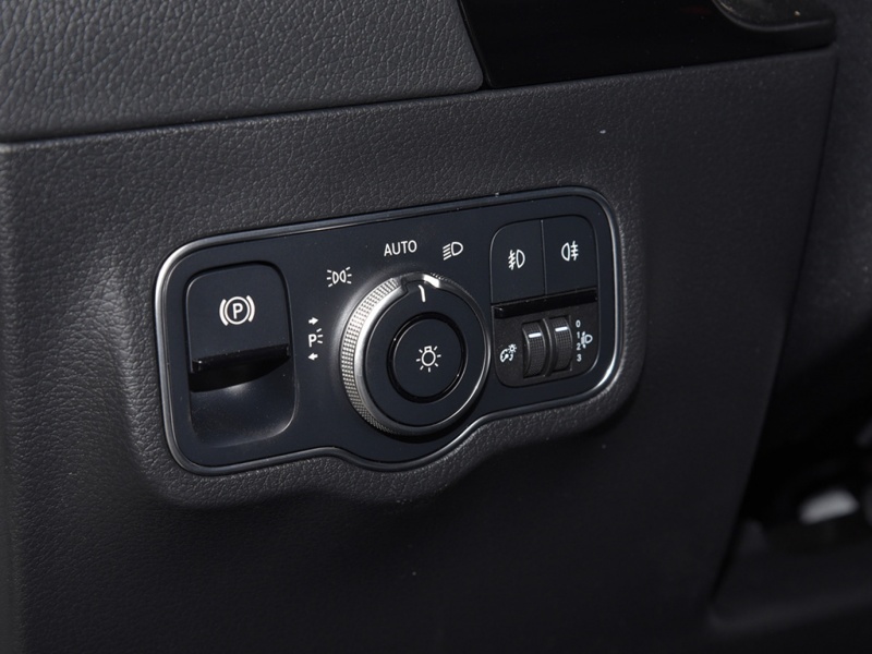  奔驰GLA 2025款 GLA 200