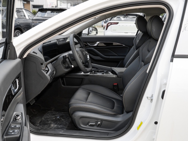  奔腾B70 2024款 龙腾版 1.5T 领跃型