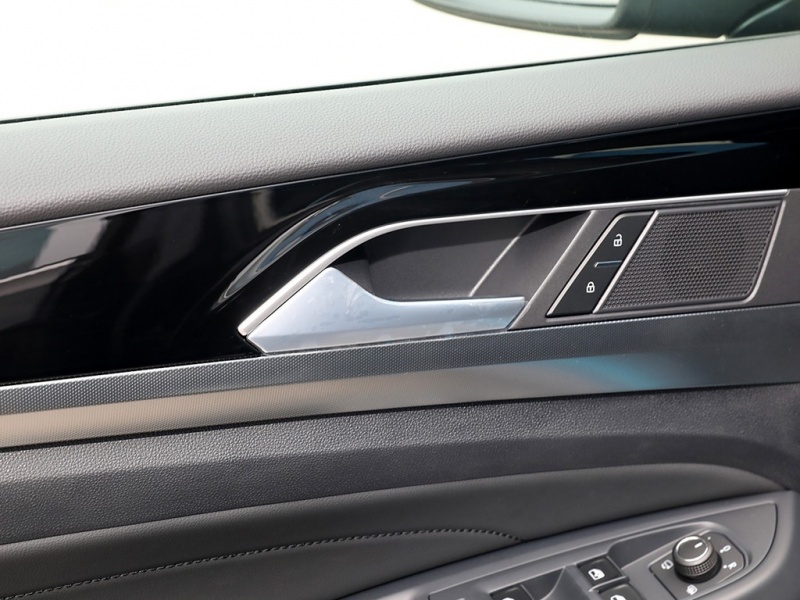  帕萨特 2025款 Pro 300TSI 龙耀版