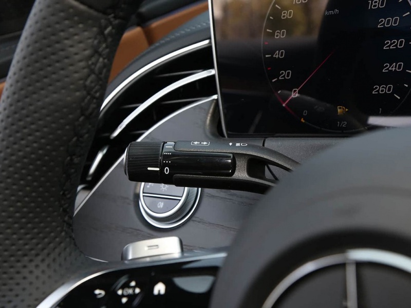  奔驰E级 2025款 改款 E 300 L 豪华运动型