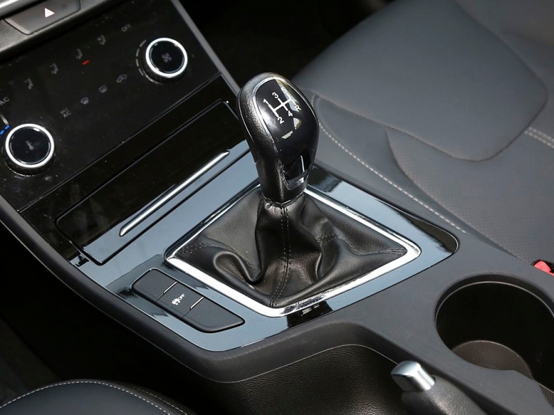  艾瑞泽5 2025款 卓越版 1.5L CVT风尚型