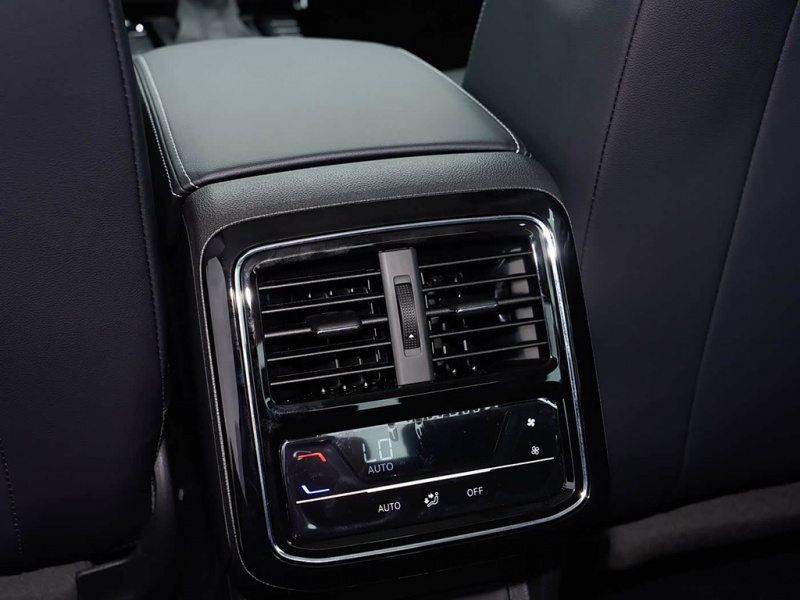  帕萨特 2026款 出众款 380TSI 星空龙耀版