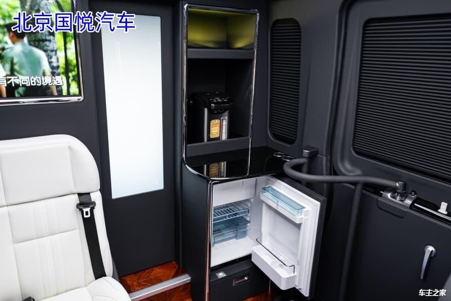 红旗国悦10座场景适配最高的商务移动堡垒北京现车落地价格电话