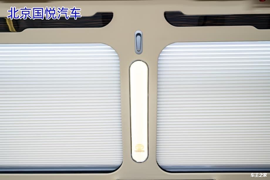 丰田考斯特16座安康落地多少钱