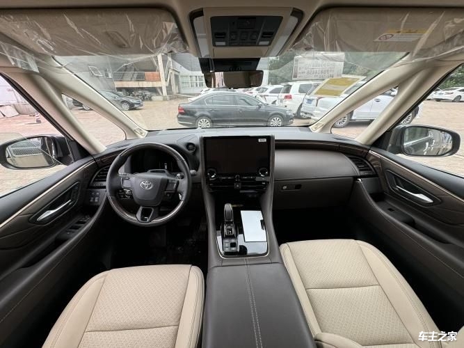 2024款丰田埃尔法2.5L智能座舱七座豪华商务现车热卖中