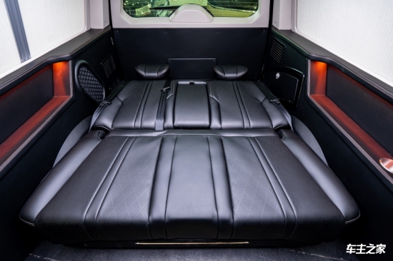 DSC04651.jpg 福特勇猛者猛禽平顶版宁夏落地多少钱